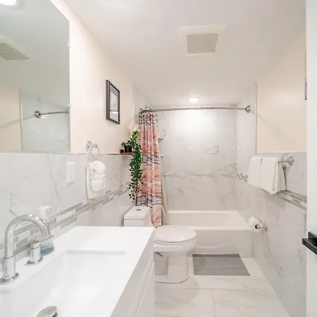 41 - 3Br Quincy - Lovely Townhouse Near Adams Exterior photo