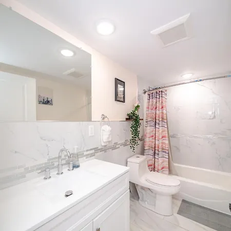 41 - 3Br Quincy - Lovely Townhouse Near Adams Exterior photo