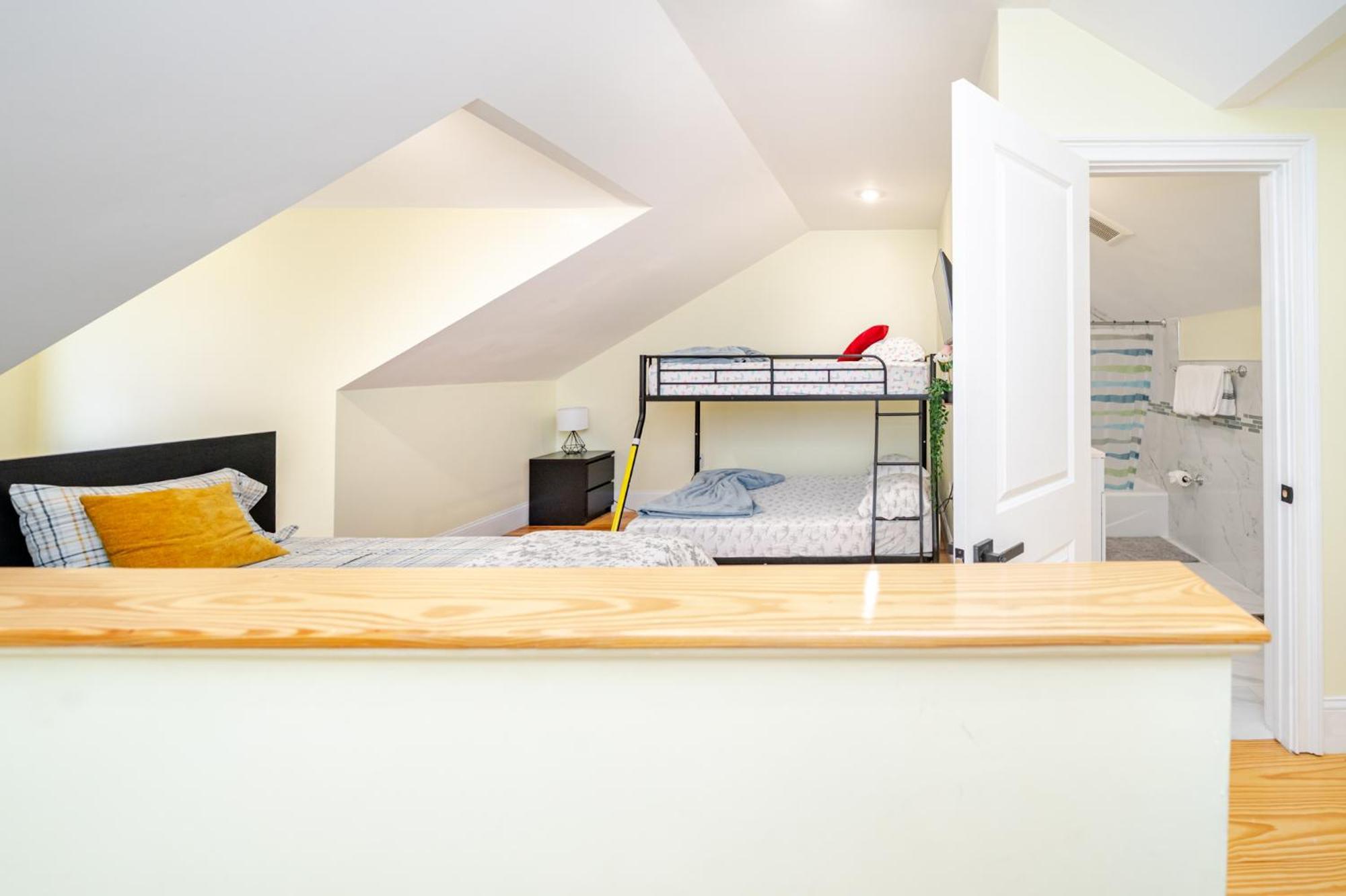 41 - 3Br Quincy - Lovely Townhouse Near Adams Hébergement de vacances
